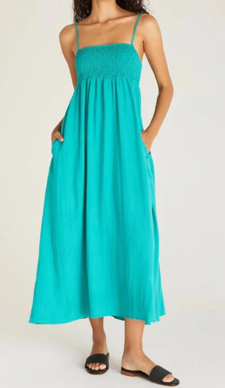 Find the Best Deals Here!Find the Best Deals Here!Beachside Midi Dress In Tropical Teal Find the Best Deals Here!Find the Best Deals Here!Beachside Midi Dress In Tropical Teal