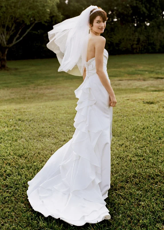 Huge Savings – Act Now!Huge Savings – Act Now!David's Bridal David's Bridal Mikado Gown Size 4 Huge Savings – Act Now!Huge Savings – Act Now!David's Bridal David's Bridal Mikado Gown Size 4