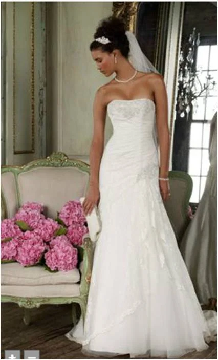 Don't Miss Out!Don't Miss Out!David's Bridal Strapless Lace Fit-and-Flare Gown with Side Split Don't Miss Out!Don't Miss Out!David's Bridal Strapless Lace Fit-and-Flare Gown with Side Split