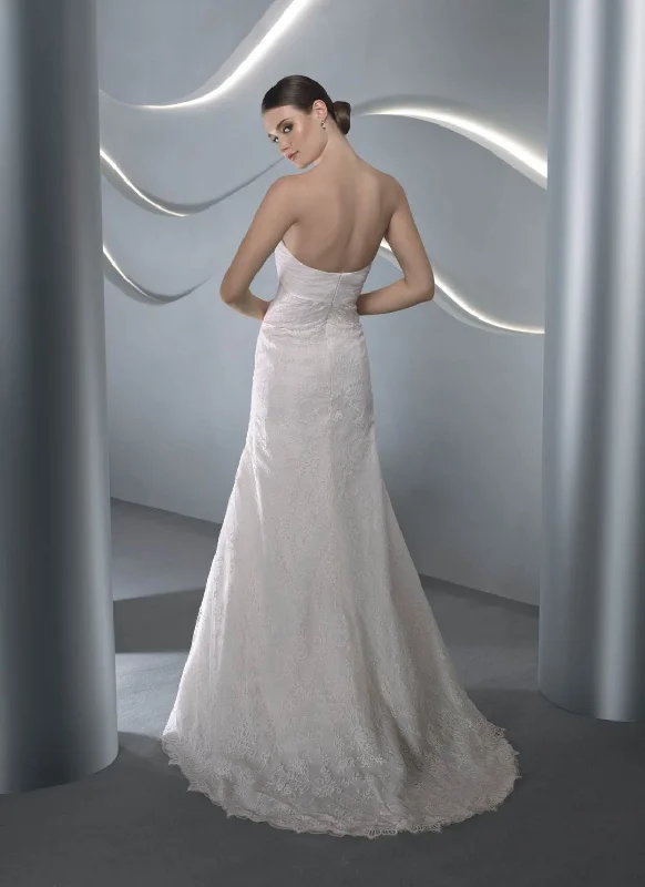 Huge Price Cuts Await!Huge Price Cuts Await!Demetrios Demetrios Elianna Moore Size 4 Huge Price Cuts Await!Huge Price Cuts Await!Demetrios Demetrios Elianna Moore Size 4