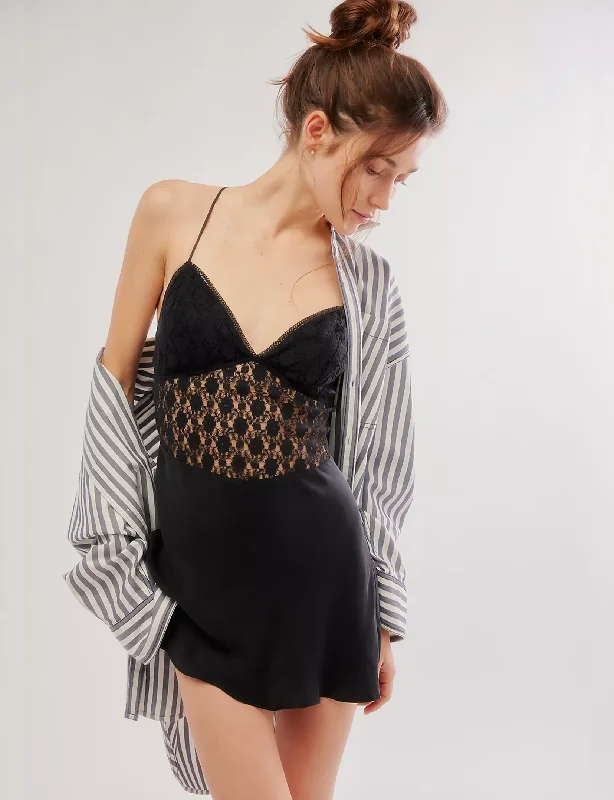 Find Your Perfect Deal Today!Find Your Perfect Deal Today!New Love Mini Slip, Black