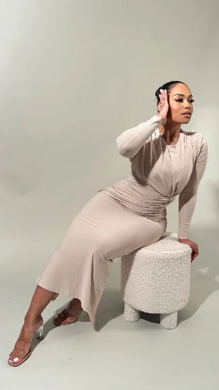Score Huge Discounts Today!Score Huge Discounts Today!Krisa Twisted Knot Long Dress(Curve) Score Huge Discounts Today!Score Huge Discounts Today!Krisa Twisted Knot Long Dress(Curve)