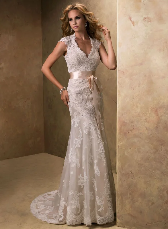 Special Discounts Inside!Special Discounts Inside!Maggie Sottero Bronwyn