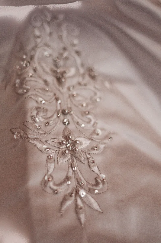 Mega Sale Happening Now!Mega Sale Happening Now!Other Classic Vera Wang