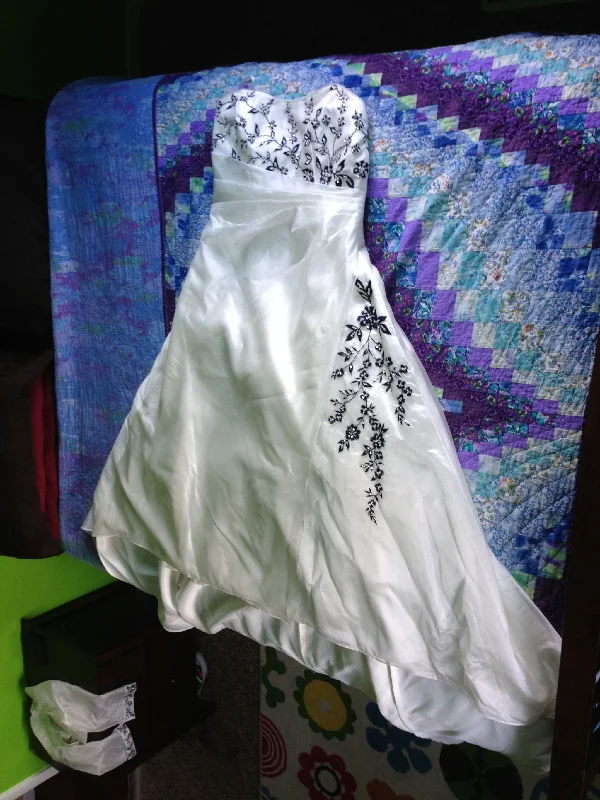 Unmissable Offers Await!Unmissable Offers Await!Other Dere Kiang 1569 Size 18