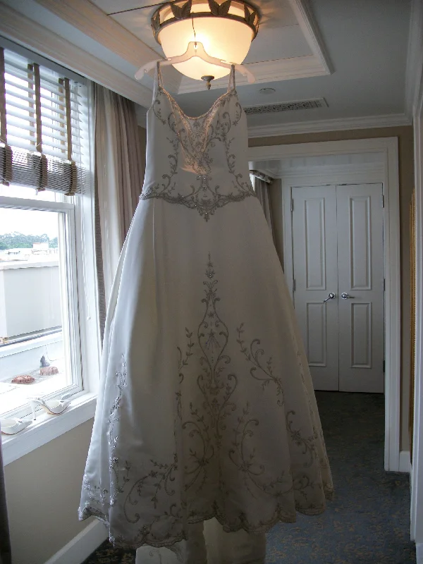 Price Drop Alert!Price Drop Alert!Other Jasmine Haute Couture Size 16
