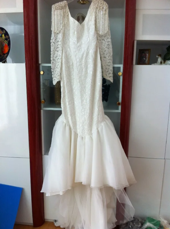 Only a Few Left – Order Now!Only a Few Left – Order Now!Other Lace Sleeve