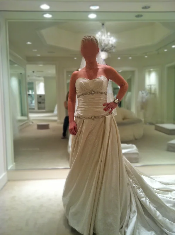 Instant Savings Await!Instant Savings Await!Other Stefan Jolie Wedding Dress