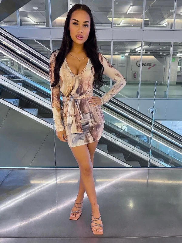 New Discounts Just Dropped!New Discounts Just Dropped!Picasso Print Dress Short