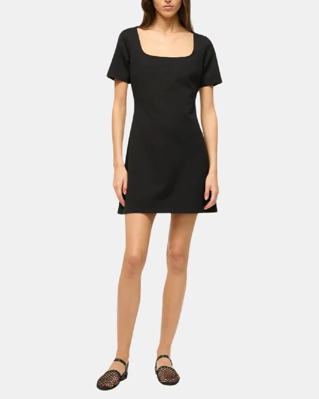 Seasonal Sale – Shop Now!Seasonal Sale – Shop Now!STERN DRESS IN BLACK