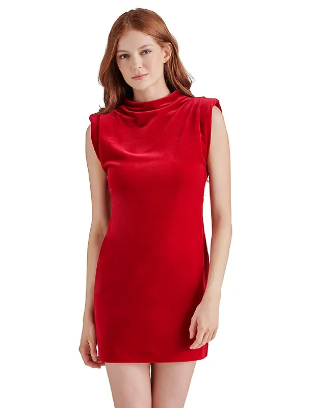 Best Price of the Season!Best Price of the Season!Astoria Velvet Dress, Red Velvet Best Price of the Season!Best Price of the Season!Astoria Velvet Dress, Red Velvet