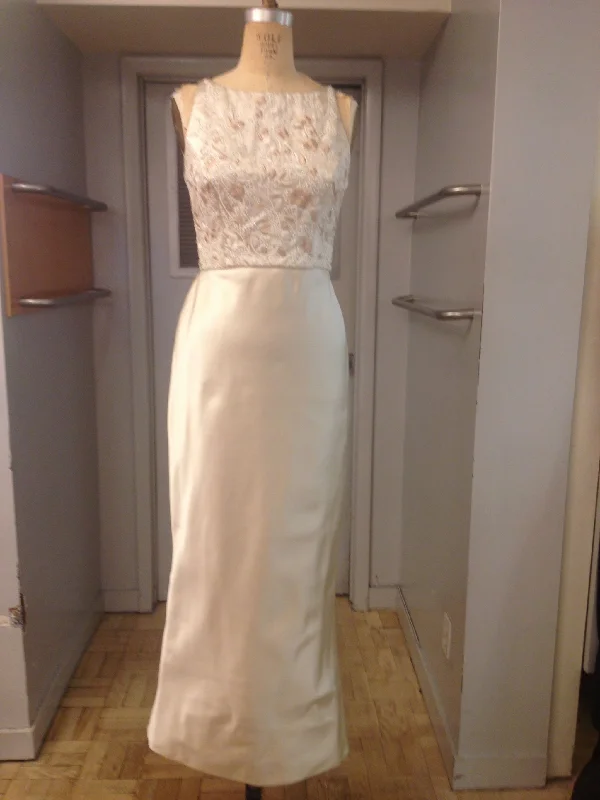 Mega Sale Happening Now!Mega Sale Happening Now!Vera Wang Embellished Bodice Dress Mega Sale Happening Now!Mega Sale Happening Now!Vera Wang Embellished Bodice Dress