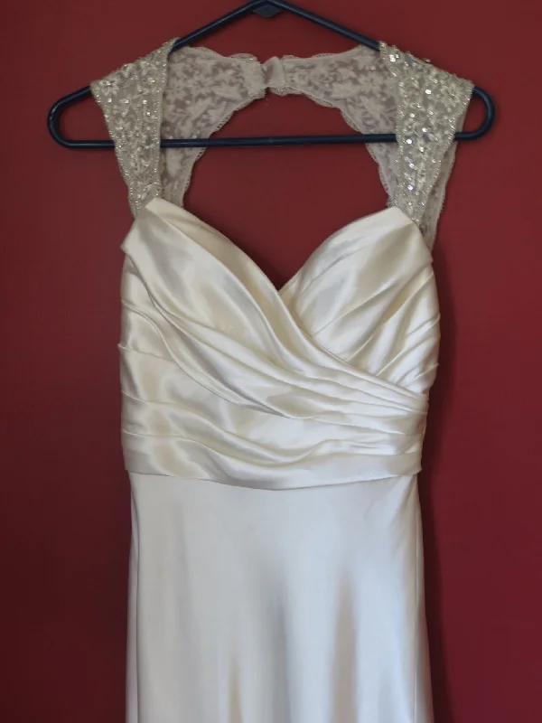 The Best Sale of the Year!The Best Sale of the Year!Watters Watters Krugh Size 2