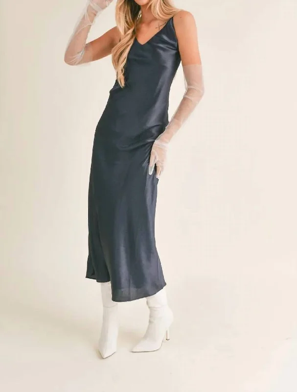 Get the Best for Less!Get the Best for Less!Artemis Back Strap Maxi Dress In Navy