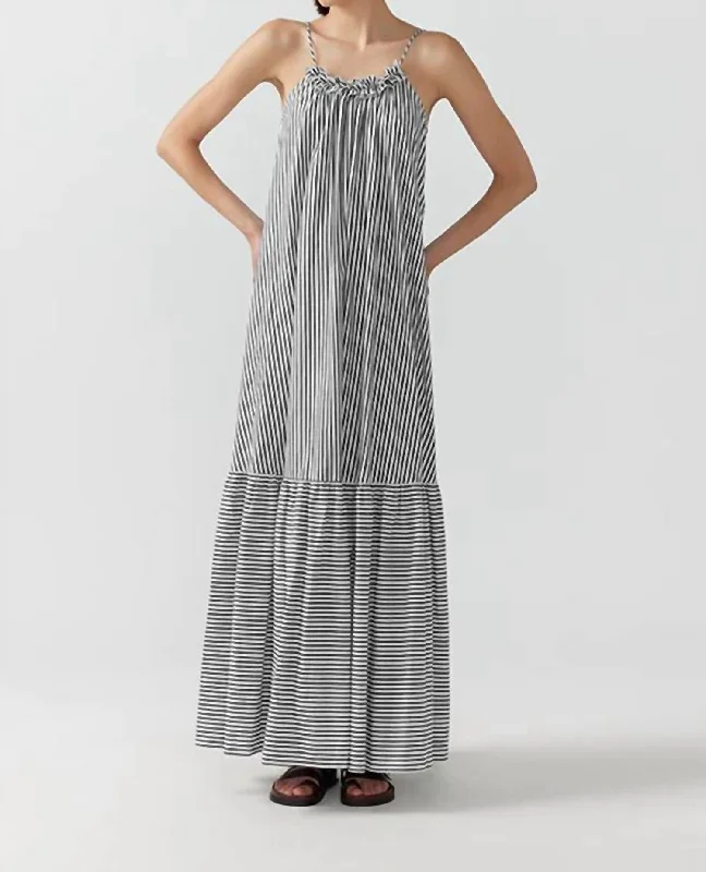 Shop Before It’s Gone!Shop Before It’s Gone!Bowie Maxi Dress In Black/white