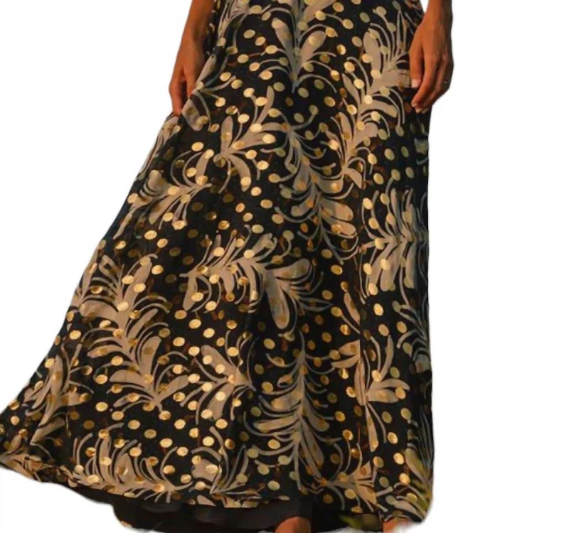 Savings You Can’t Ignore!Savings You Can’t Ignore!Gretchen Maxi Dress In Gold Leaf Indigo Savings You Can’t Ignore!Savings You Can’t Ignore!Gretchen Maxi Dress In Gold Leaf Indigo