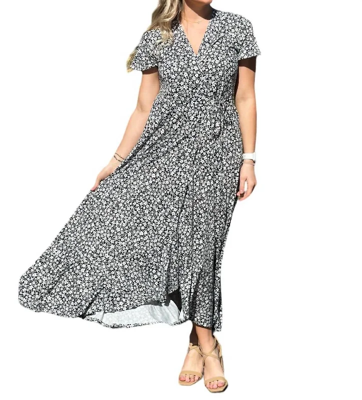 Huge Savings – Act Now!Huge Savings – Act Now!I'm Worth It Maxi Dress In Black