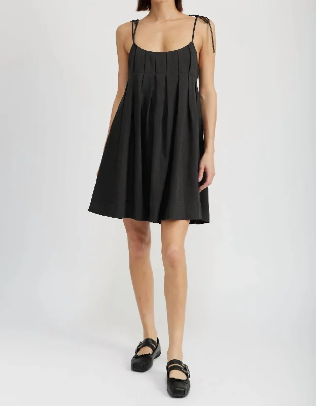 Massive Price Cuts!Massive Price Cuts!Jovie Baby Doll Mini Dress In Washed Black