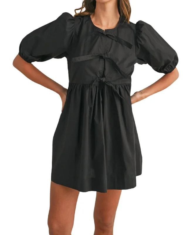 Steals and Deals Await!Steals and Deals Await!Poplin Front Self Tie Mini Dress In Blacks