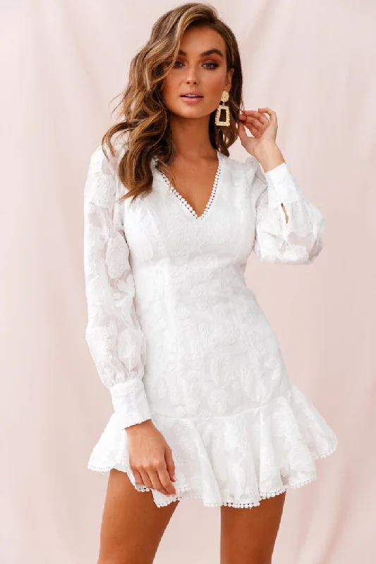 Time to Snag a Bargain!Time to Snag a Bargain!Camellia Open Back Cuff Sleeve Dress White Time to Snag a Bargain!Time to Snag a Bargain!Camellia Open Back Cuff Sleeve Dress White