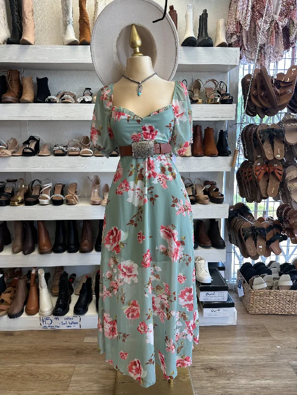 Find the Best Deals Here!Find the Best Deals Here!Heart Lined Short Sleeve Floral Dress - Not Stretchy Find the Best Deals Here!Find the Best Deals Here!Heart Lined Short Sleeve Floral Dress - Not Stretchy