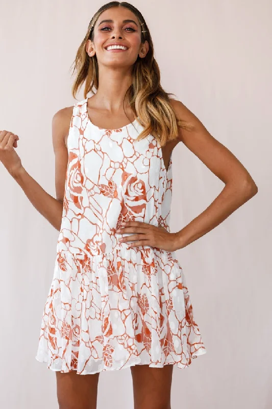 Flash Sale – Act Fast!Mina Sleeveless Button Back Shift Dress White/Tan