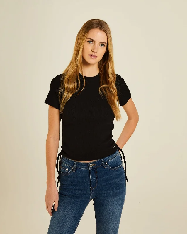 Your Exclusive Offer Awaits!Your Exclusive Offer Awaits!Ebba T-Shirt Black