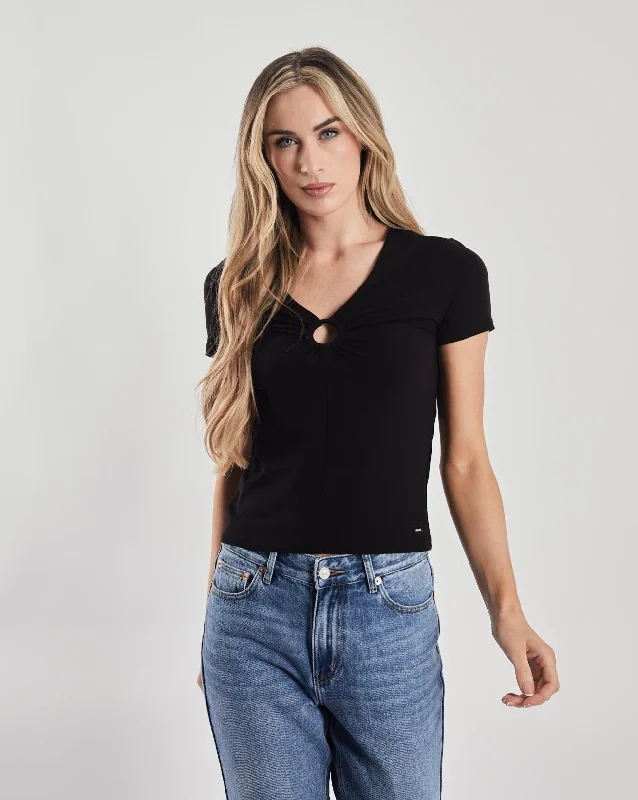 Get It Before It’s Gone!Get It Before It’s Gone!Pepper T-Shirt Black