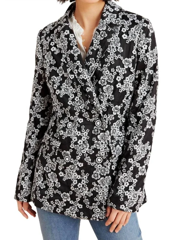 Special Offer – Act Fast!Special Offer – Act Fast!Kylie Floral Blazer In Black